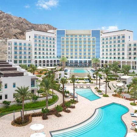 Ocean Mountain View Apartment At The Address Fujairah Exterior photo